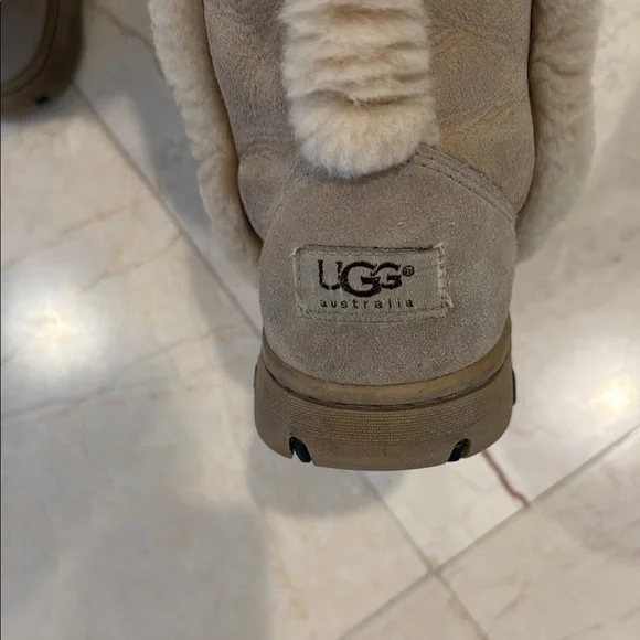 UGG Cozy Tan Shearling-Lined Women's Boots - Picture 3 of 13